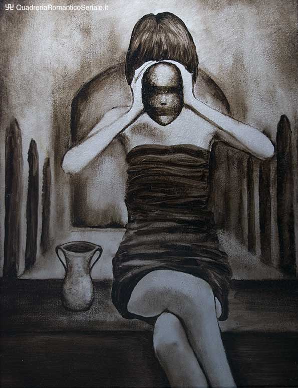 femmina in sacrario con anfora e maschera